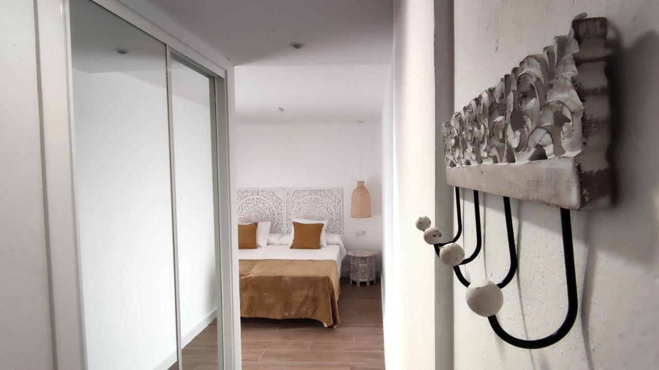 La Posada De Lola - Adults Only Hotel Bolonia Buitenkant foto