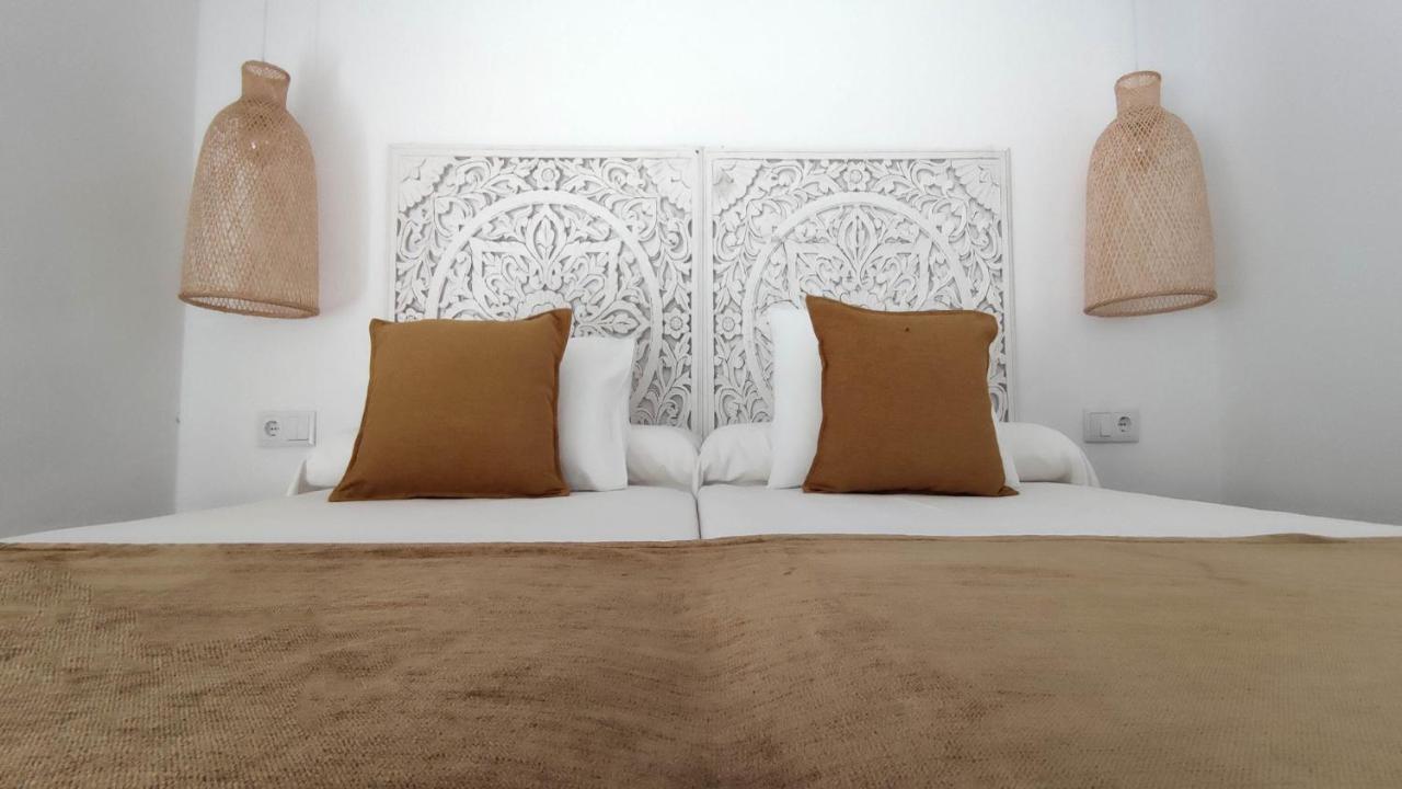 La Posada De Lola - Adults Only Hotel Bolonia Buitenkant foto