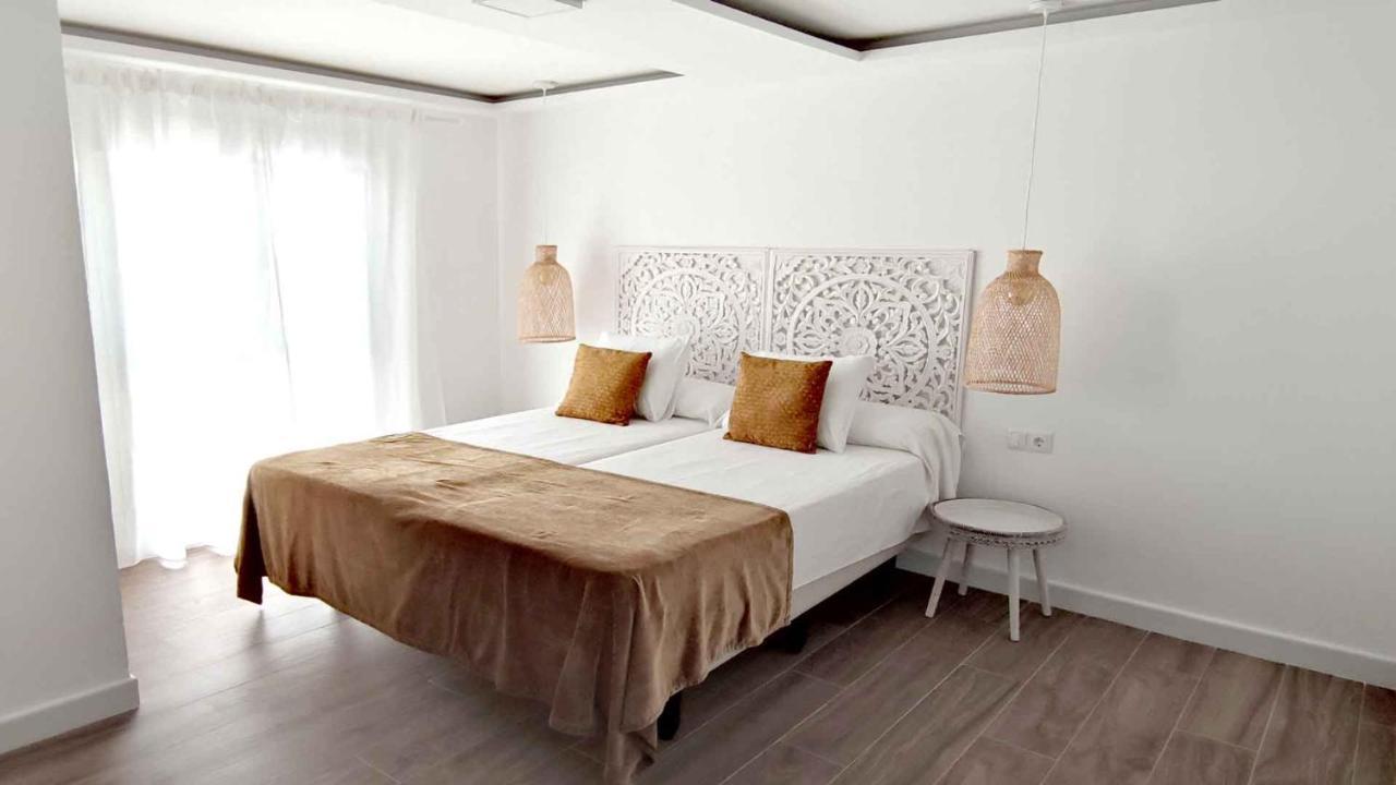 La Posada De Lola - Adults Only Hotel Bolonia Buitenkant foto